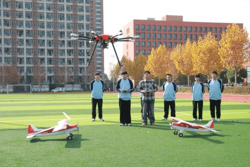 大学生学无人机优势显著 安徽新华三个月专业解锁高薪赛道