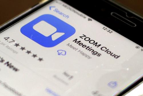 Zoom日本用户频遇困扰行为 海外现禁用动向