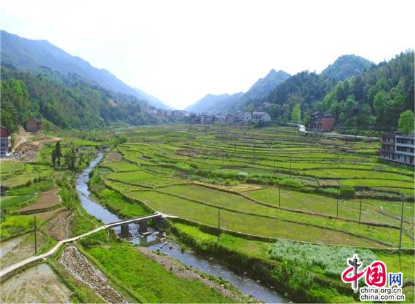 湖南省司法厅罗绍青：大山深处的“摆渡者”