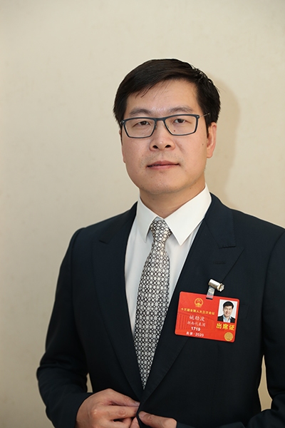 全国人大代表姚劲波：建议进一步降低公积金和社保缴纳比例