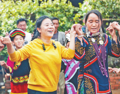 贫困村变成幸福村