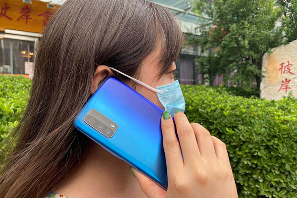 高颜值iQOO Z1x上手体验：支持超强续航+高刷新率的全能选手