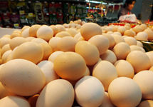 鸡蛋价格“破四” 后期还会再涨吗？