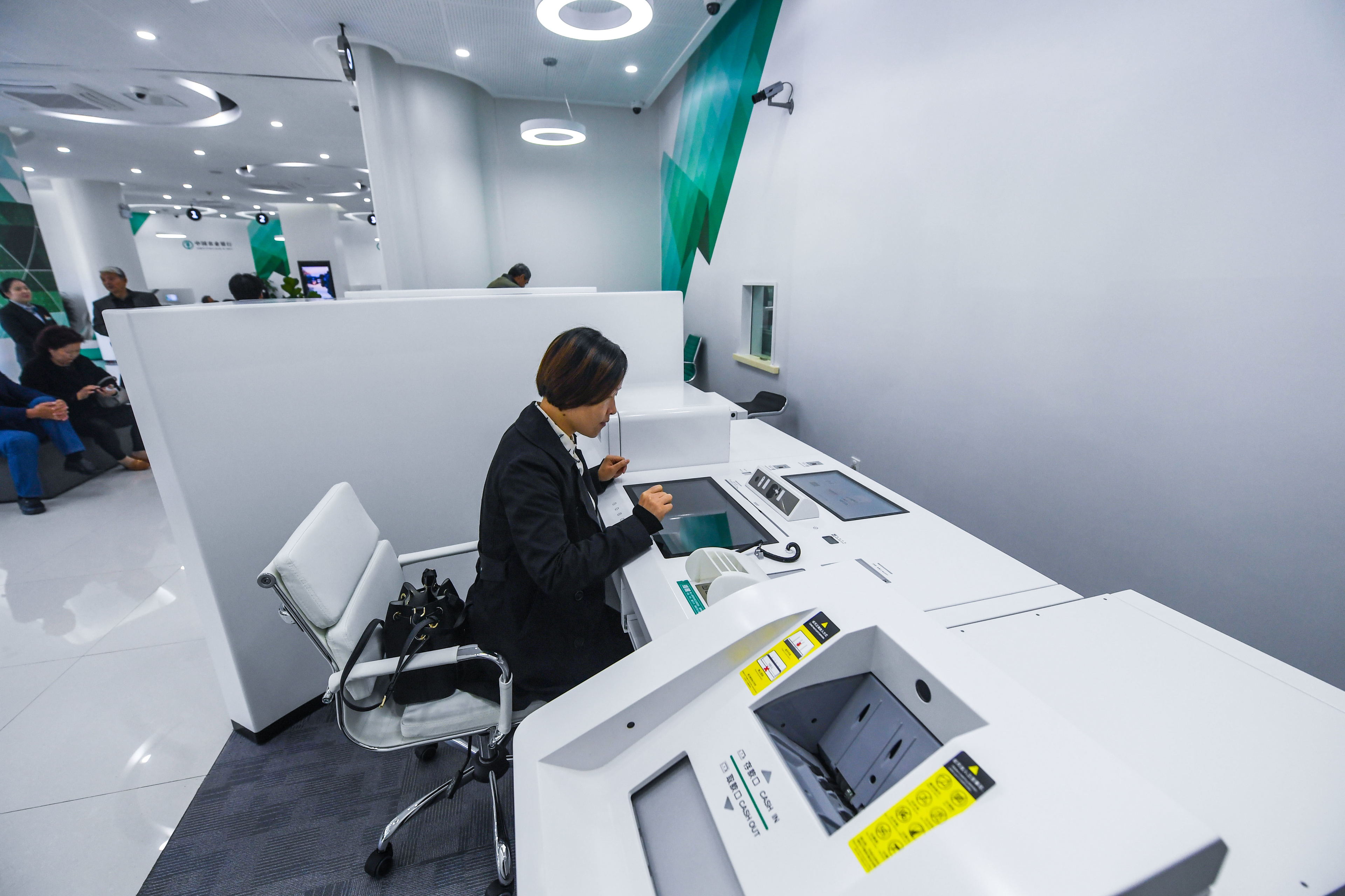 七部门：政府性融资担保机构应聚焦支小支农主业 降低担保费率