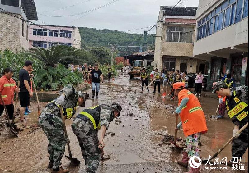 专家详解近期四川强降雨：川西何以成为暴雨“中心”？