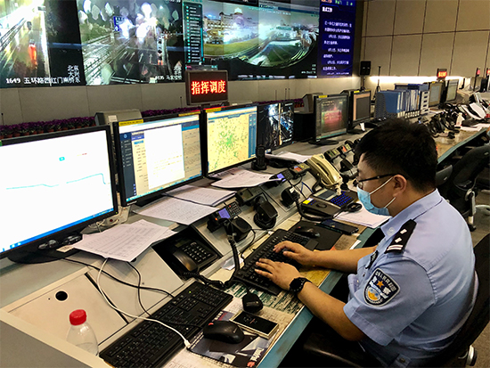 现场直击“强降雨”：截至21时雨量平缓北京城区无积水