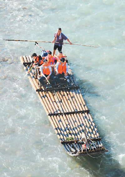 织就“锦绣中华图”