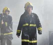 九十六小时奋战在抗洪一线