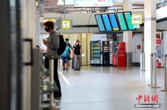 默克尔望德国秋季前日增新冠病例降至中等三位数