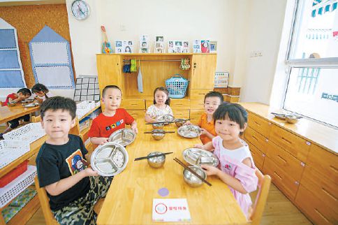 食堂节约食材师生按需点餐返校生活从“光盘”开始