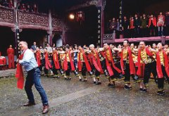 村歌唱出好风光