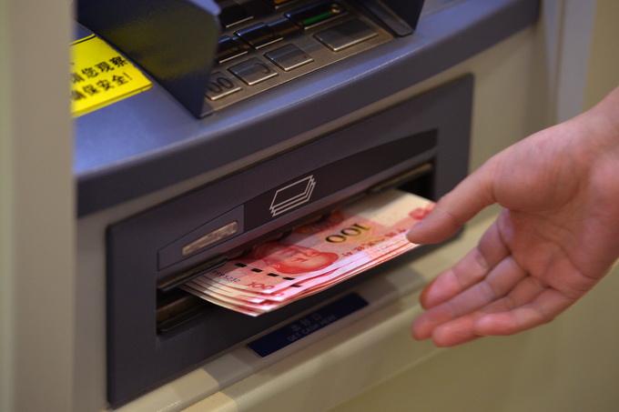 解读公募基金中期“成绩单”