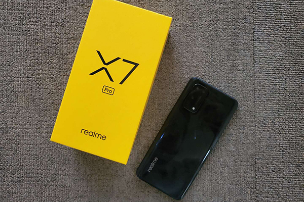 真我X7 Pro 5G上手体验：”120Hz高刷+65W闪充”轻旗舰引领5G手机“真普及”