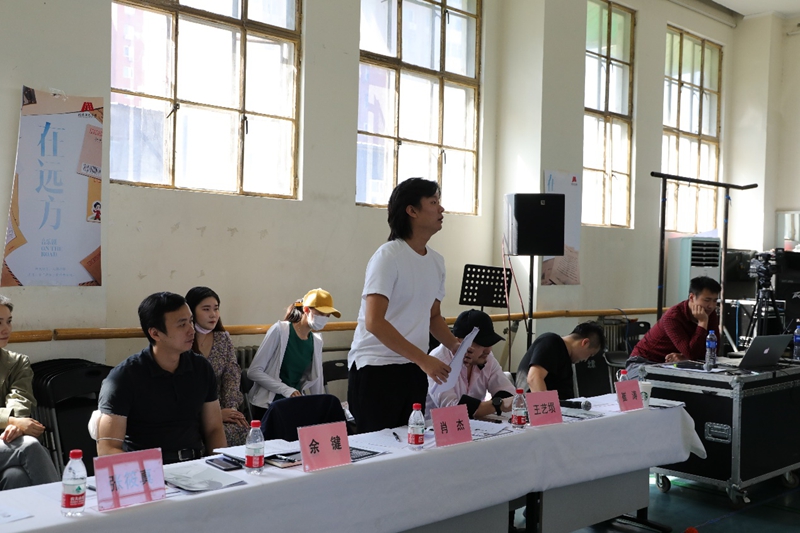阿云嘎主演音乐剧《在远方》开启首轮面试， “快递员”竞争上岗