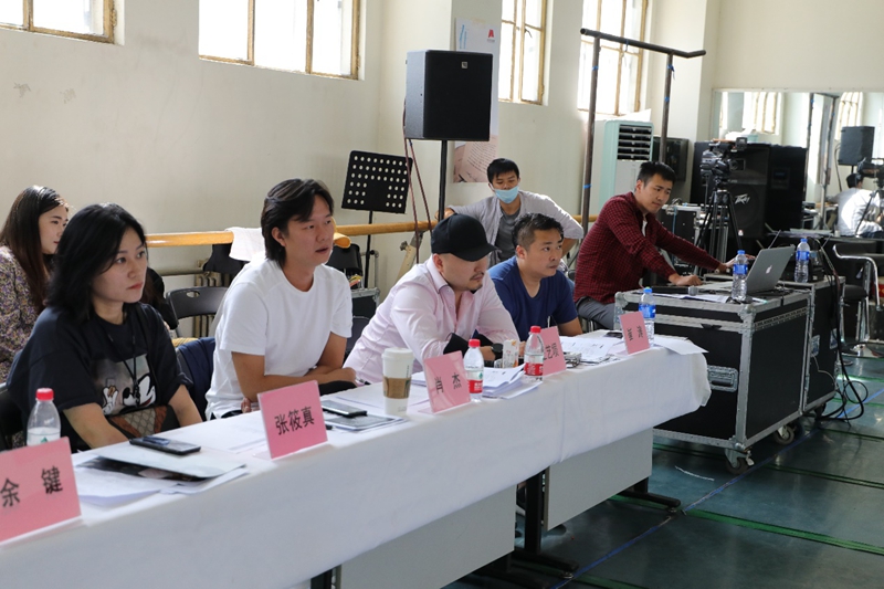 阿云嘎主演音乐剧《在远方》开启首轮面试， “快递员”竞争上岗