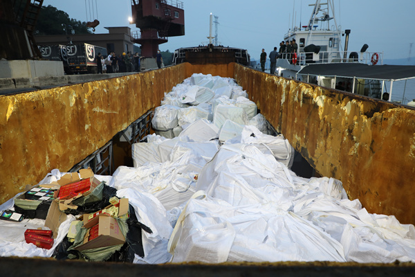 5000余万元浙江海警查获海上特大涉嫌走私香烟案