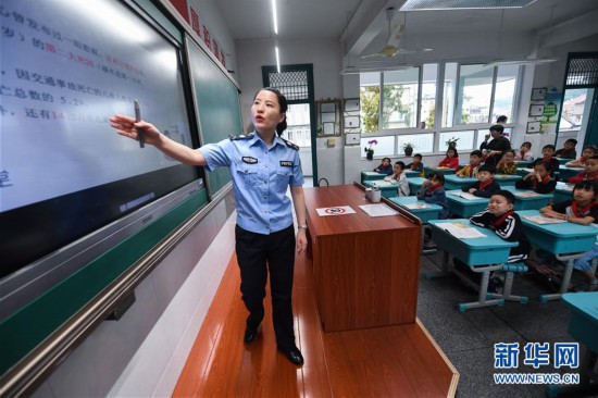 （社会）（2）浙江新昌：交通安全“护苗队”助力学生出行安全