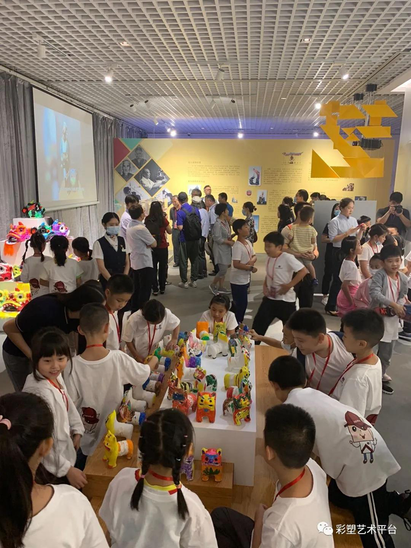 新时代中国民间艺术传承与发展论坛在佛山隆重开幕
