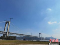 五峰山长江大桥通车倒计时 系世界首座高速铁路悬索桥