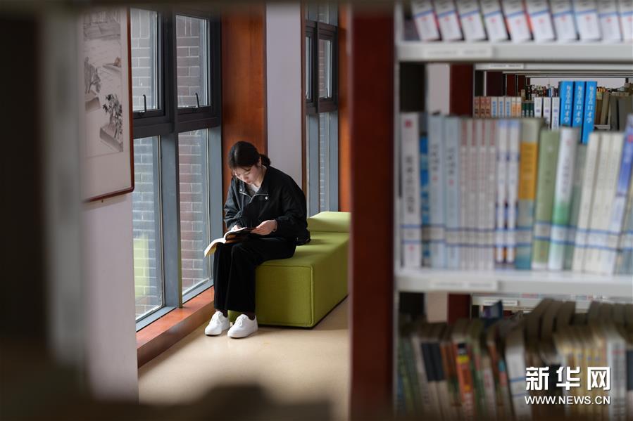 贵州播州：图书馆提档升级 丰富群众精神文化生活