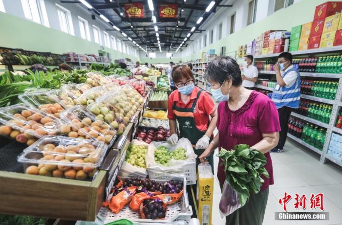 商务部：上周全国食用农产品市场价格环比下降1.4%