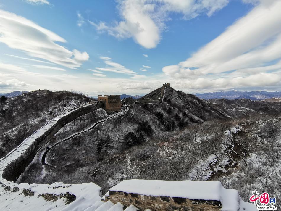 看雪舞金山岭 登长城赏风景不小心就会白了头
