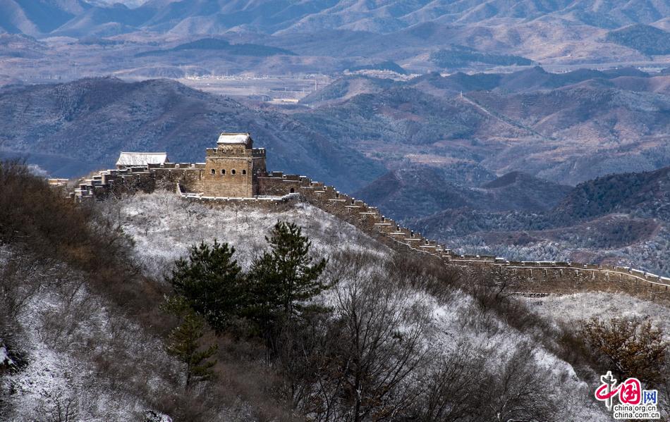 看雪舞金山岭 登长城赏风景不小心就会白了头