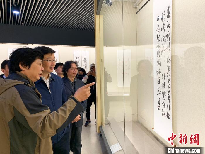2020东亚文化之都书法篆刻展开展 近百幅作品展“汉字之美”
