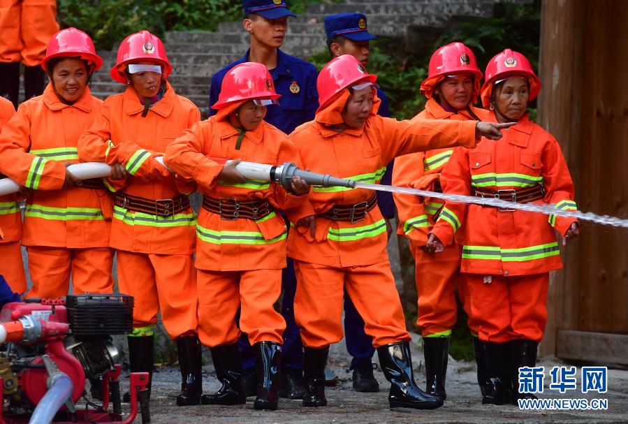 乌英追梦人——一座跨省区苗寨的脱贫故事