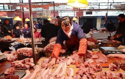 猪肉价格延续回落 年内CPI同比首入负区间