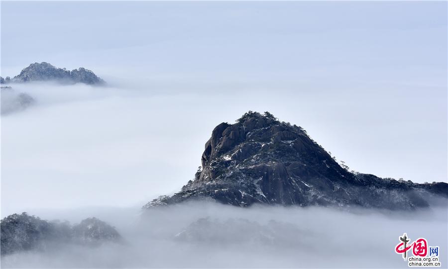 大雪过后的黄山，是一个被冰雪包裹的艺术品