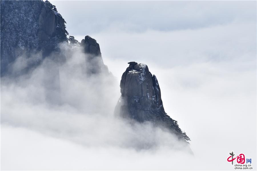 大雪过后的黄山，是一个被冰雪包裹的艺术品