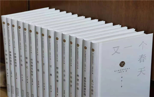 第36届青春诗会诗丛出版，年轻诗人为中国新诗带来可能性