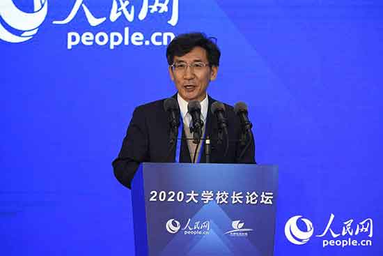 薛其坤:大学校长论坛将为我国高等教育工作提供智慧和借鉴