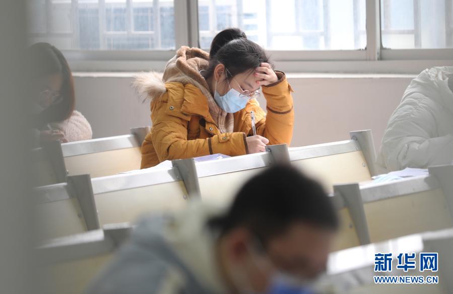 严格防疫安全有序——全国硕士研究生招生考试首日见闻