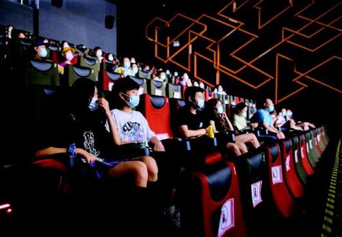 元旦电影市场迎开门红 票房收入超12亿元创新高