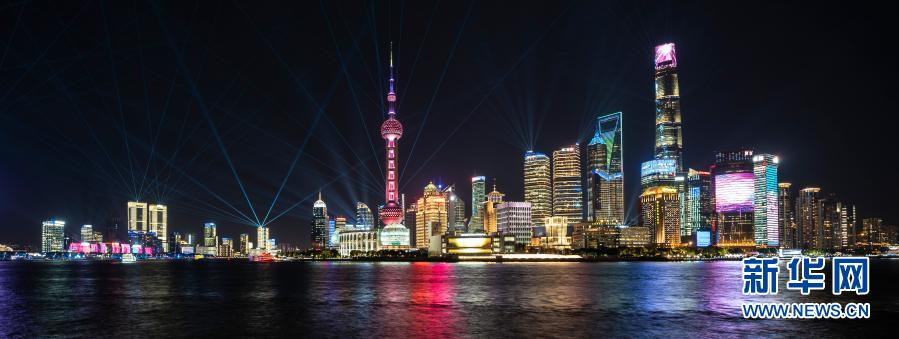 以习近平同志为核心的党中央领航中国为实现第一个百年奋斗目标而奋勇拼搏