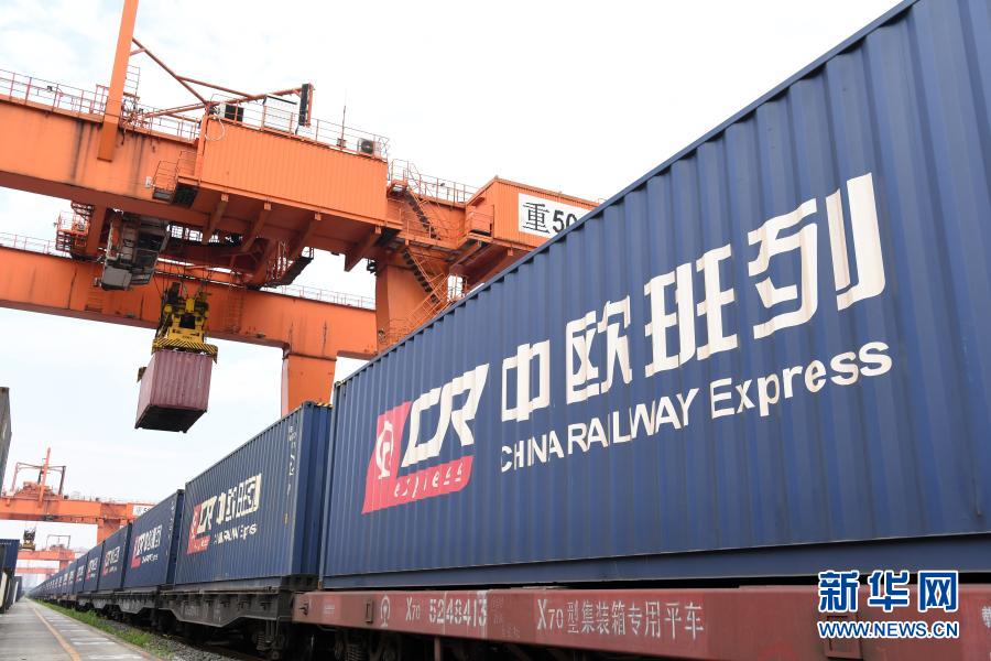 以习近平同志为核心的党中央领航中国为实现第一个百年奋斗目标而奋勇拼搏