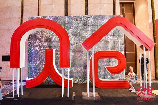 贝仓平台3000多元买俩蔻驰包 得物寄售鉴定竟均为假货