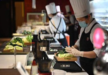 疫情期间怎么下馆子？指南这样建议