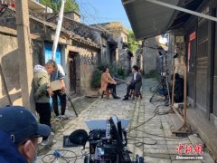 中国为什么能做到？这位日本导演有话说