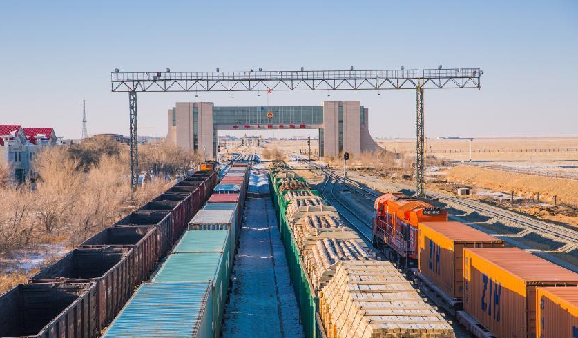 2020年进出口快速回稳 外贸逆风打赢翻身仗