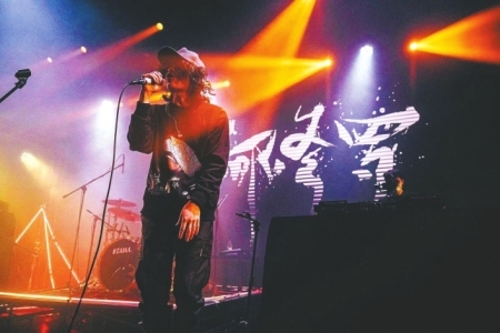 从付费听歌到“虾米之死” 本土音乐人：仅靠版税很难维持生存