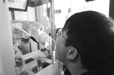 智能机器人在沈阳核酸检测中开展试验性应用