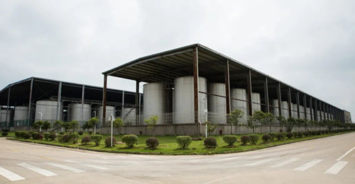 四特酒新万吨酒罐群落成，储酒实力再上新台阶