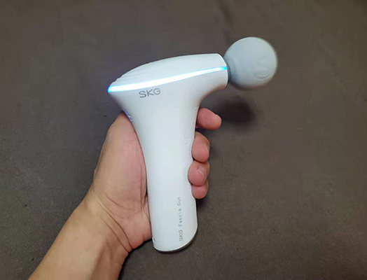 SKG F5热敷按摩筋膜枪开箱体验：研发投入看齐华为、苹果 行业首创热敷功能