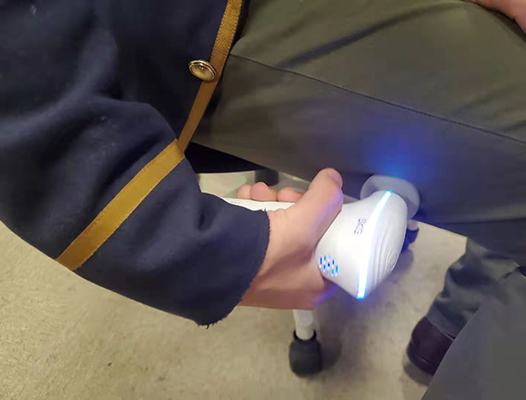 SKG F5热敷按摩筋膜枪开箱体验：研发投入看齐华为、苹果 行业首创热敷功能