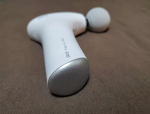 SKG F5热敷按摩筋膜枪开箱体验：研发投入看齐华为、苹果 行业首创热敷功能