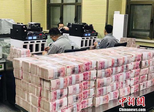 重磅方案来了！涉及你的户口、钱包、炒股