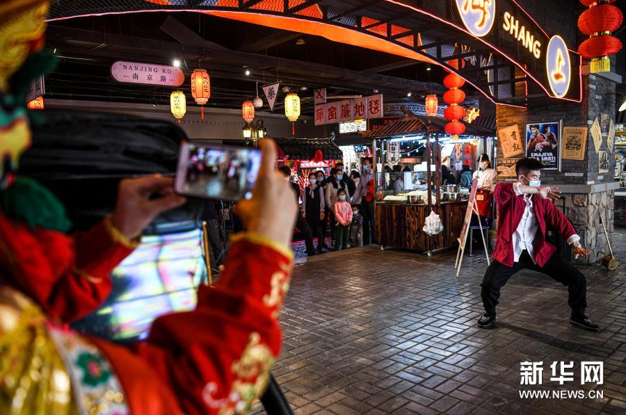 乌鲁木齐：非遗过大年 文化进万家